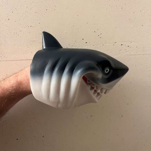 Hånddukke, Hai