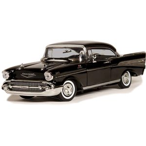 Motor max: 1957 Chevrolet Bel Air hardtop, black
